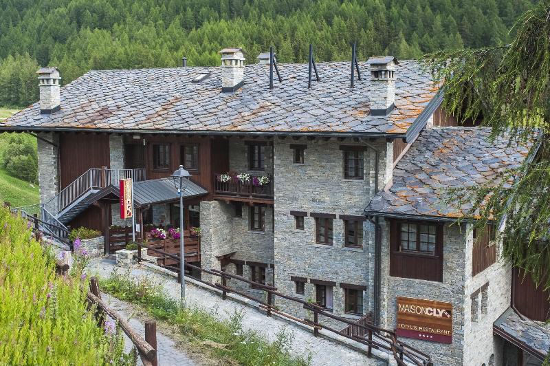 Maison Cly Hotel & Restaurant - Teras