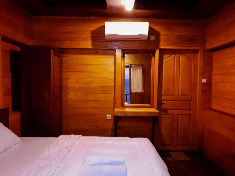 Malibu Huts - Lobi