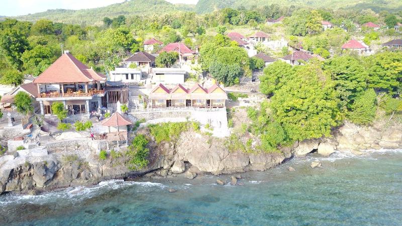 Malibu Huts - Genel