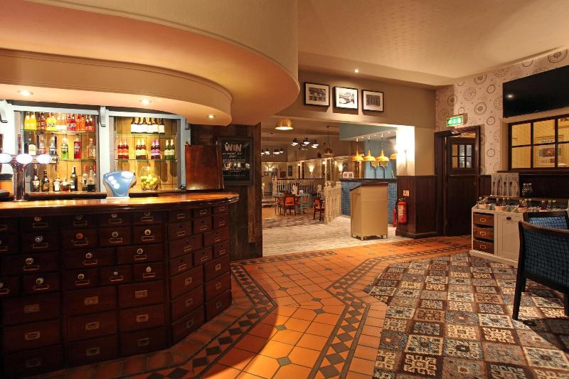 Half Moon, Sherborne by Marston's Inns - Bar