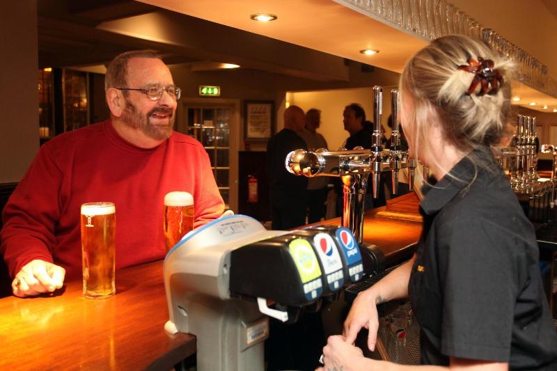 Half Moon, Sherborne by Marston's Inns - Bar
