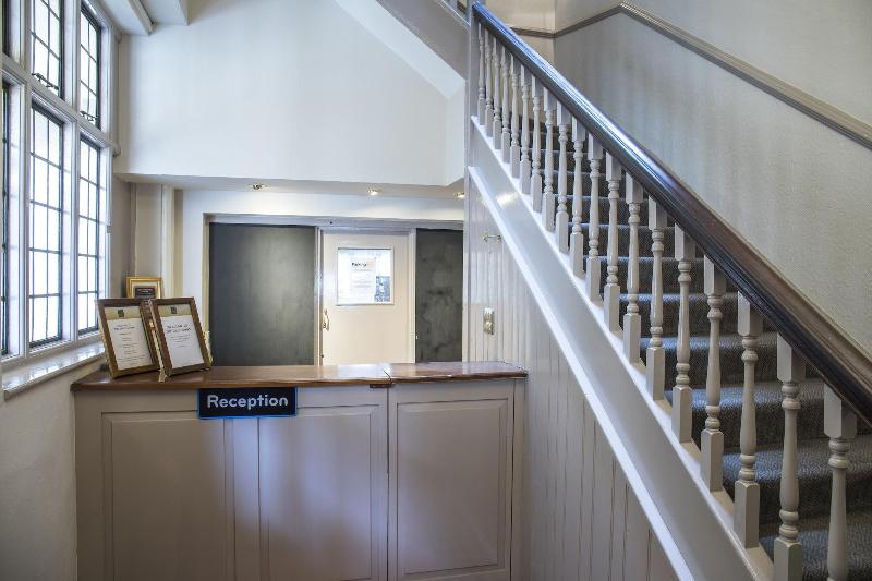 Half Moon, Sherborne by Marston's Inns - Lobi