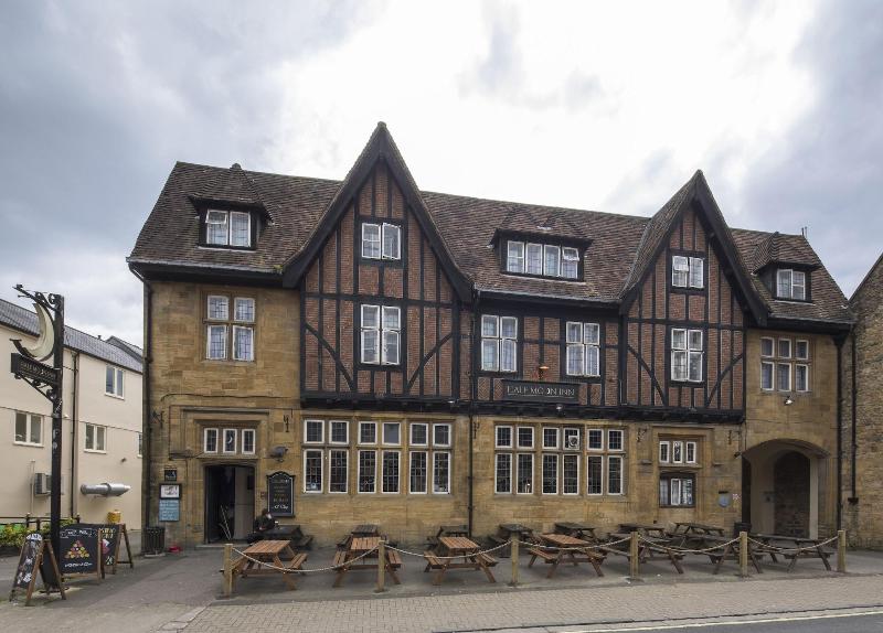 Half Moon, Sherborne by Marston's Inns - Oda