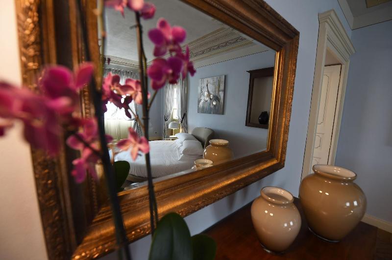 Villa Fontana Relais Suite & SPA - Oda