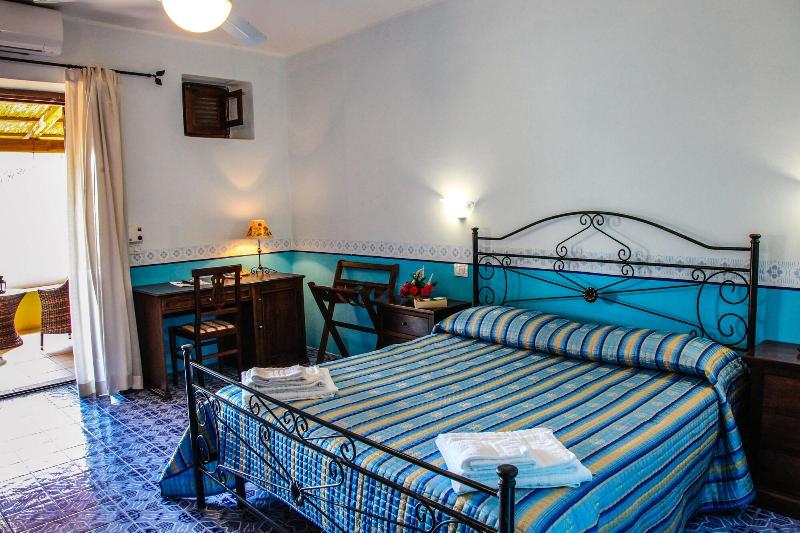 Hotel Arcangelo - Salina - Oda