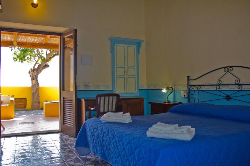 Hotel Arcangelo - Salina - Oda