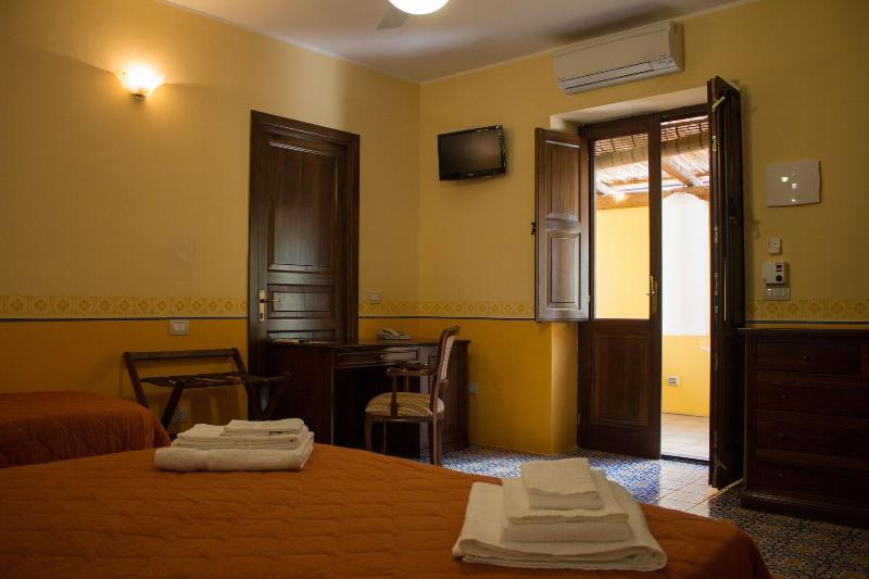 Hotel Arcangelo - Salina - Oda