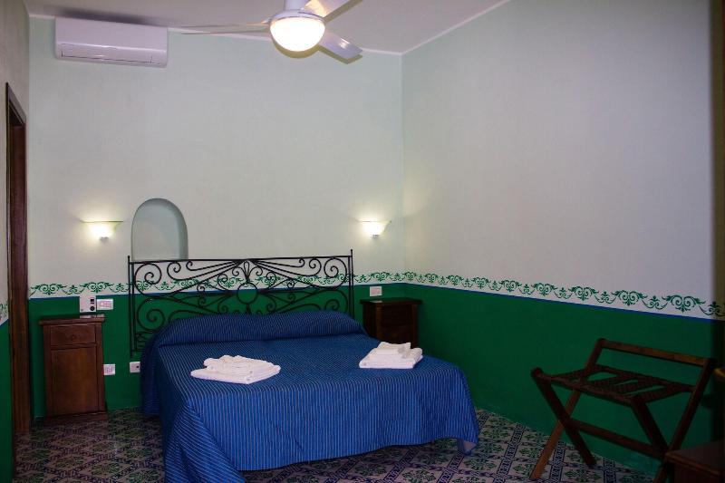Hotel Arcangelo - Salina - Oda
