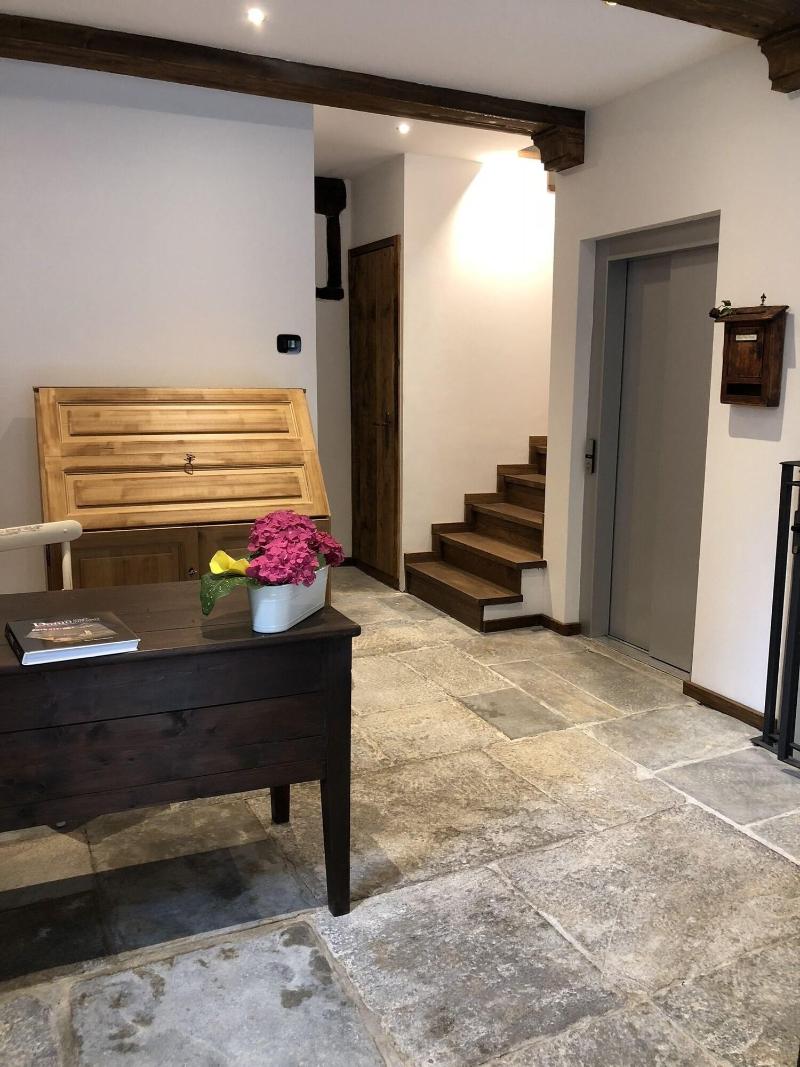 Nicomat Rooms - Lobi
