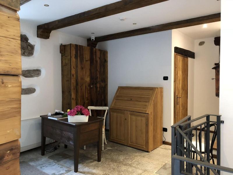 Nicomat Rooms - Lobi
