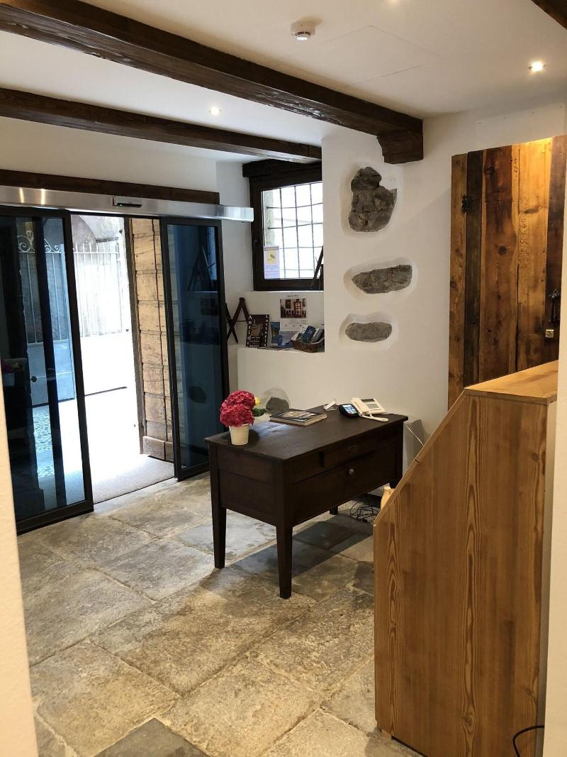 Nicomat Rooms - Lobi