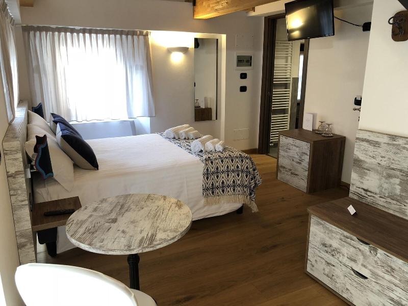 Nicomat Rooms - Oda