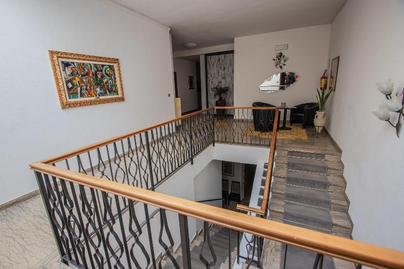 Hotel Corona - Lobi