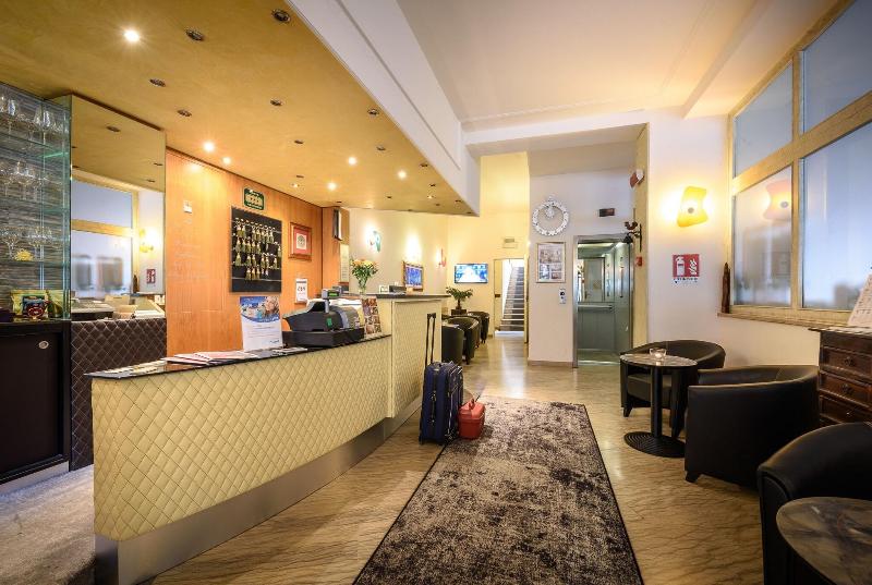 Hotel Corona - Lobi