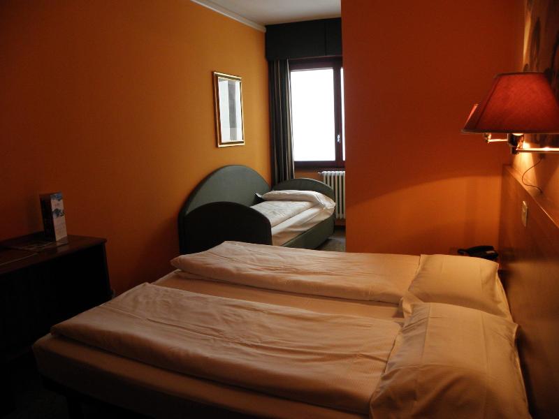 Hotel Corona - Oda