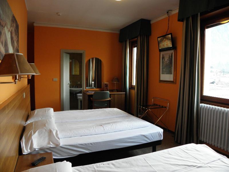 Hotel Corona - Oda