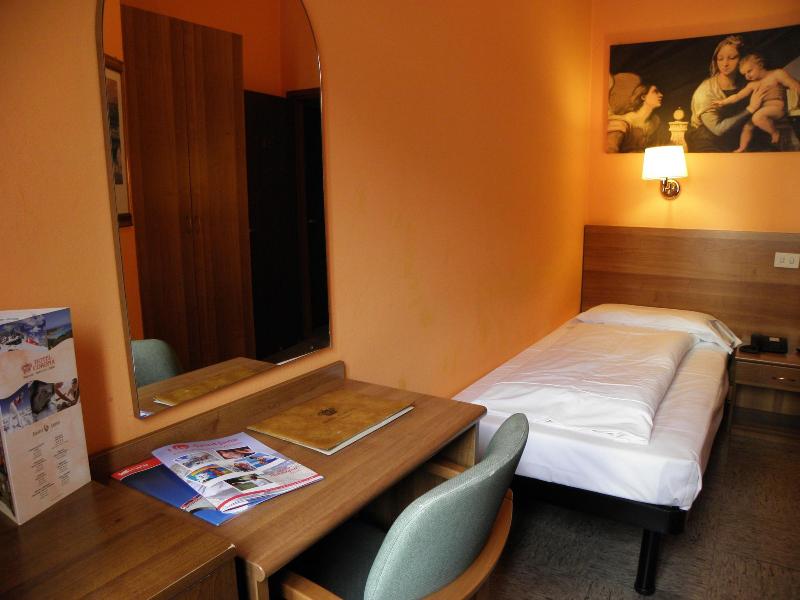 Hotel Corona - Oda