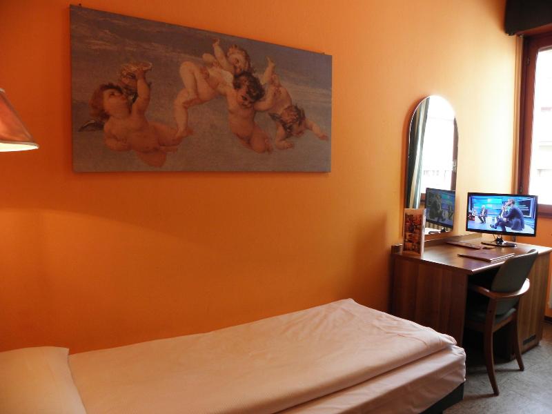 Hotel Corona - Oda