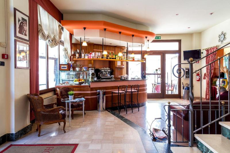 Hotel De La Ville - Bar