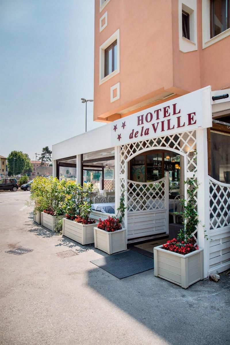 Hotel De La Ville - Genel