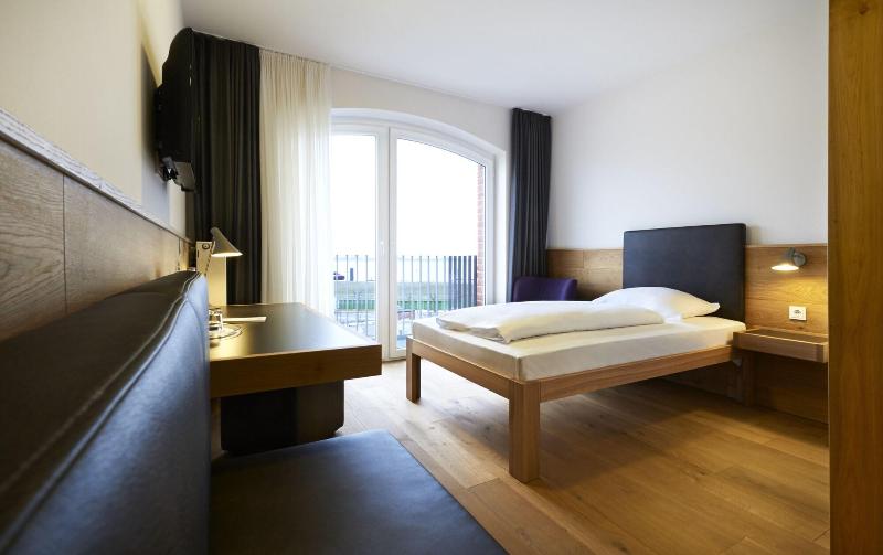 Im-Jaich OHG Hotel Bremerhaven - Oda