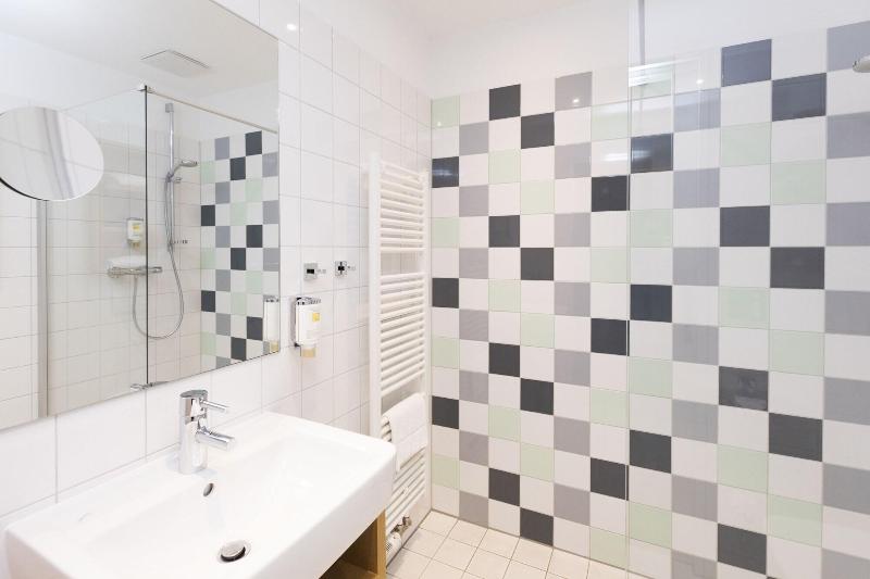 Im-Jaich OHG Hotel Bremerhaven - Oda