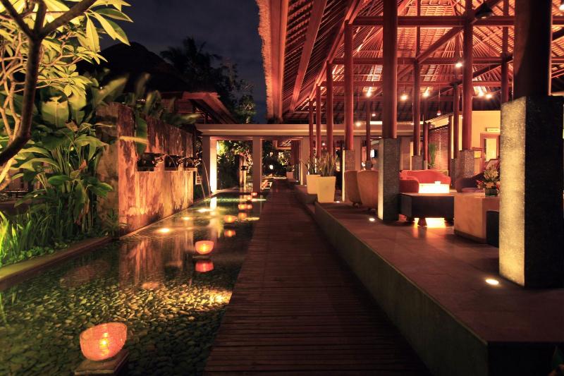 Legian Beach Villas - Bar