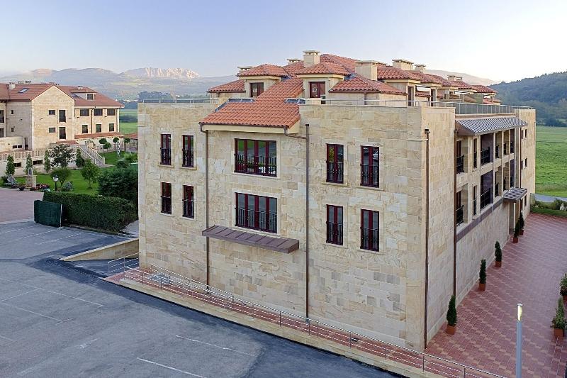 Apartamentos Spa Villa Pasiega - Genel