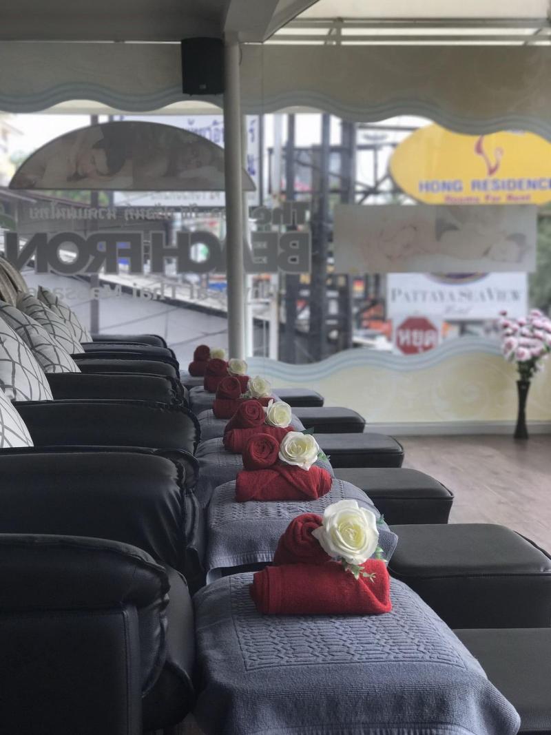 The Beach Front Resort Pattaya - Aktivite