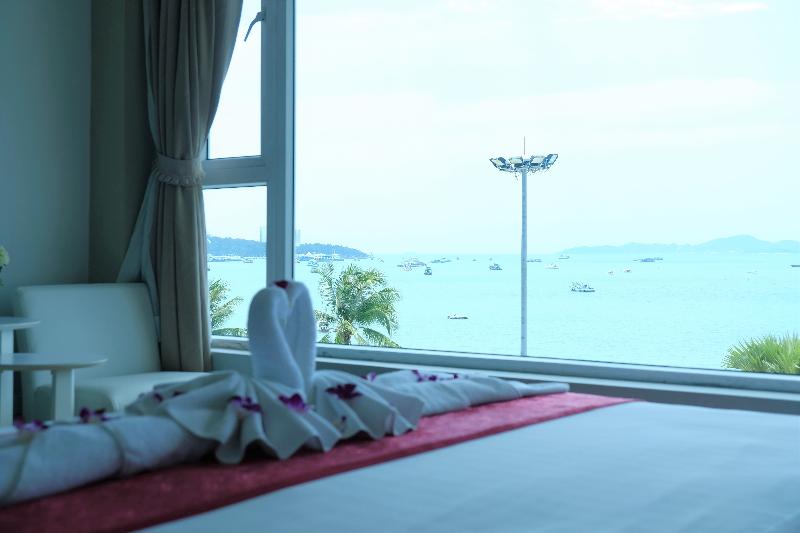 The Beach Front Resort Pattaya - Oda
