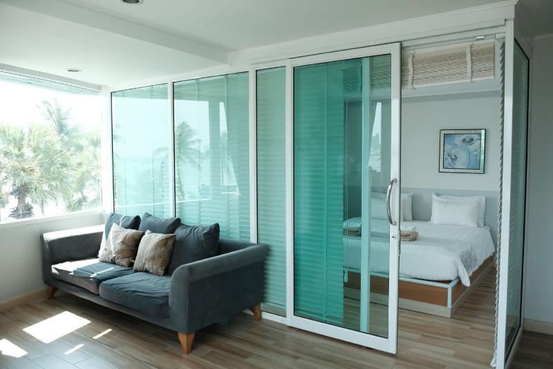 The Beach Front Resort Pattaya - Oda