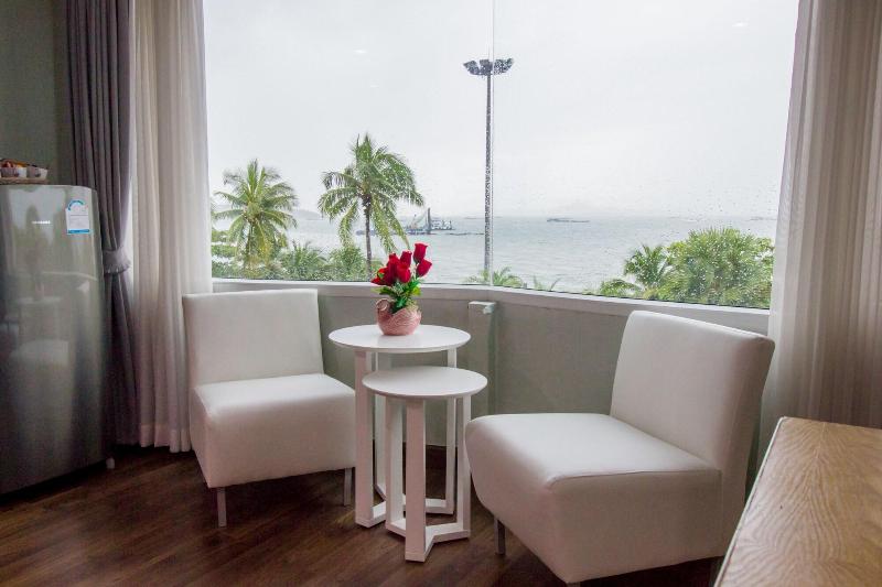 The Beach Front Resort Pattaya - Oda