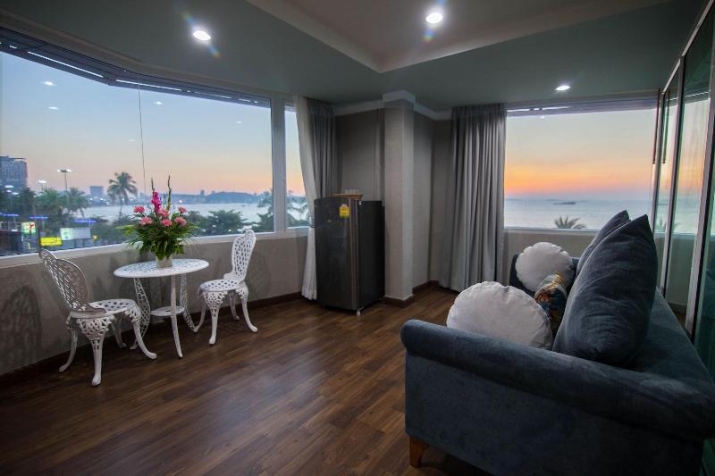 The Beach Front Resort Pattaya - Oda
