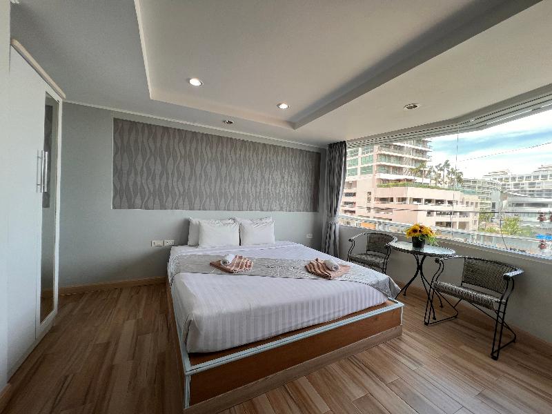 The Beach Front Resort Pattaya - Oda
