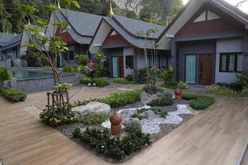 The Scene Cliff View Villas - Genel