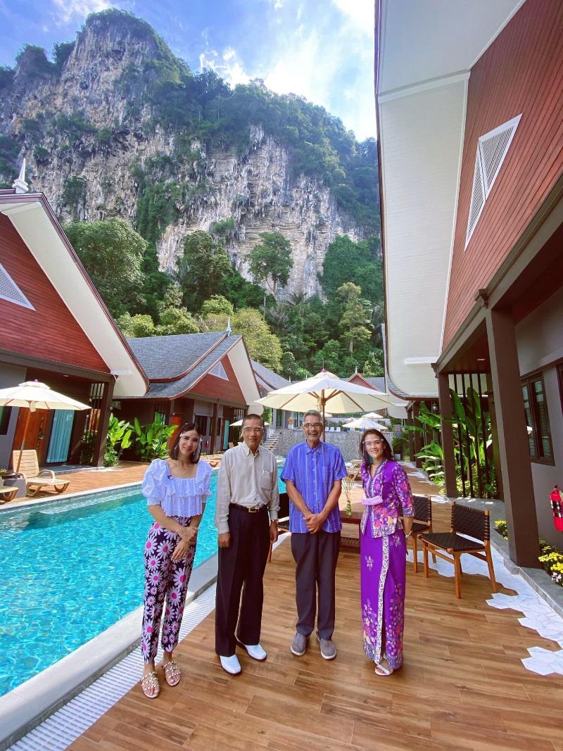 The Scene Cliff View Villas - Genel