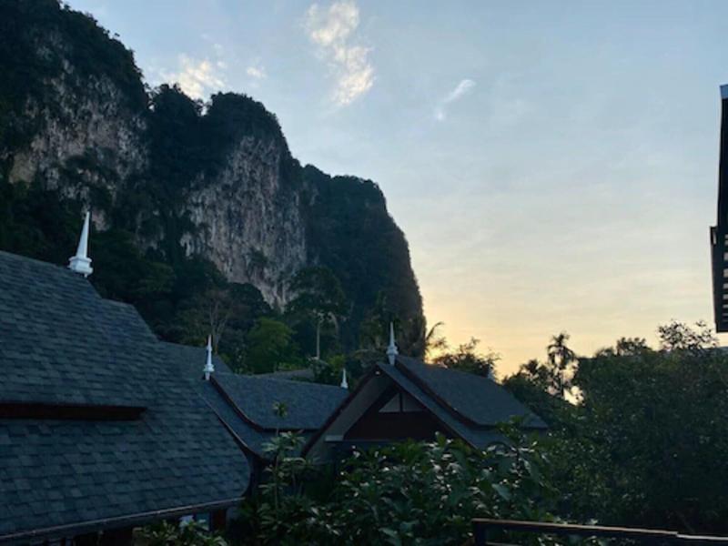 The Scene Cliff View Villas - Oda