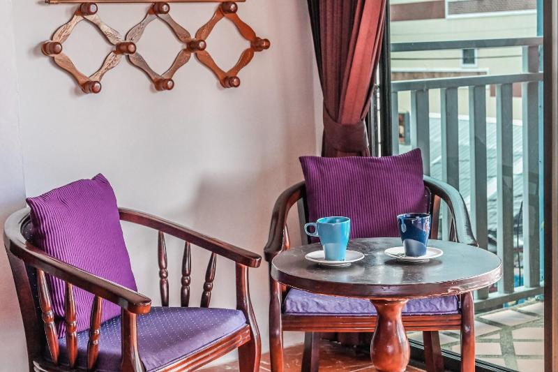 Sugar Inn Phuket - Oda