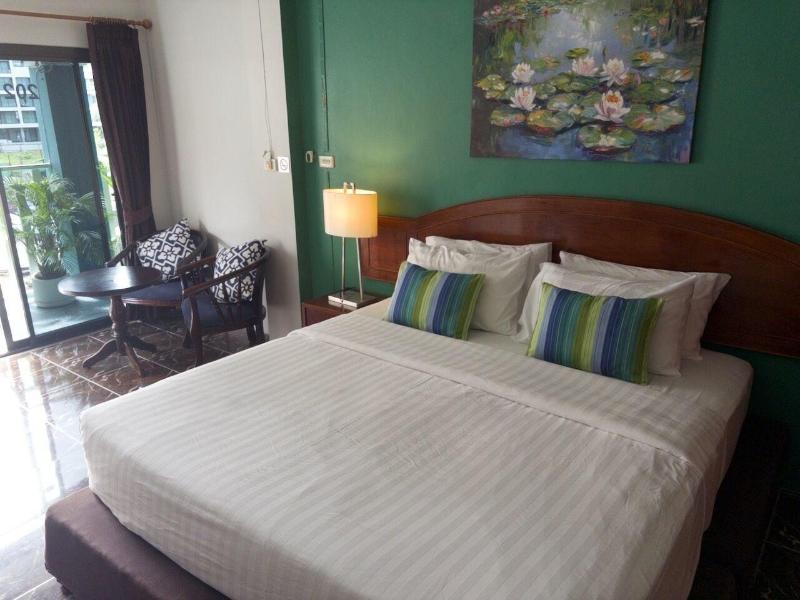Sugar Inn Phuket - Oda
