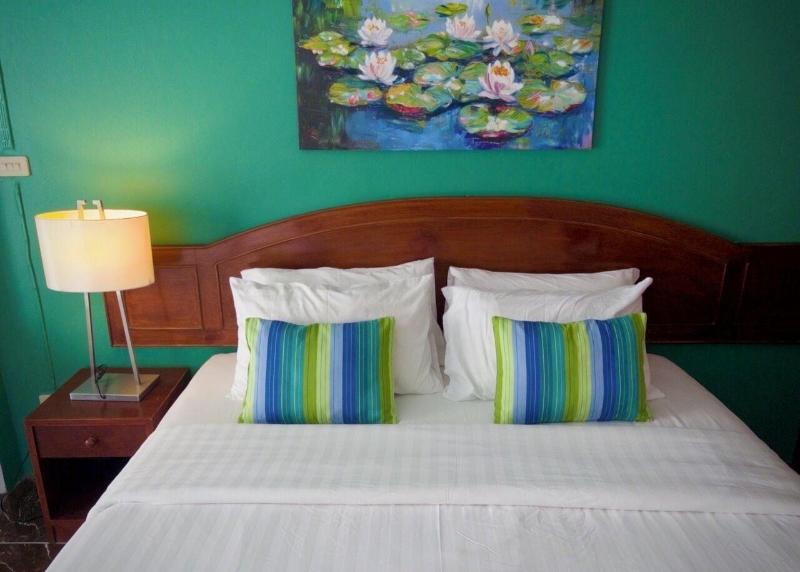 Sugar Inn Phuket - Oda