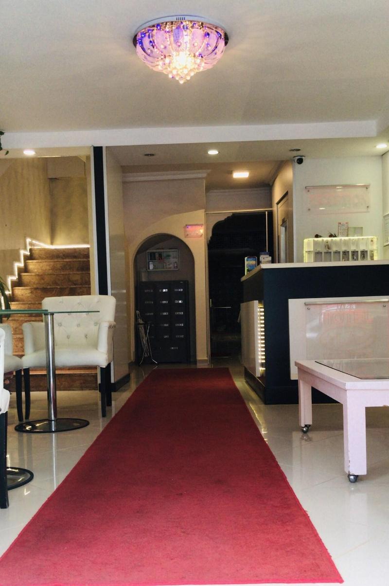 Hotel La White - Lobi