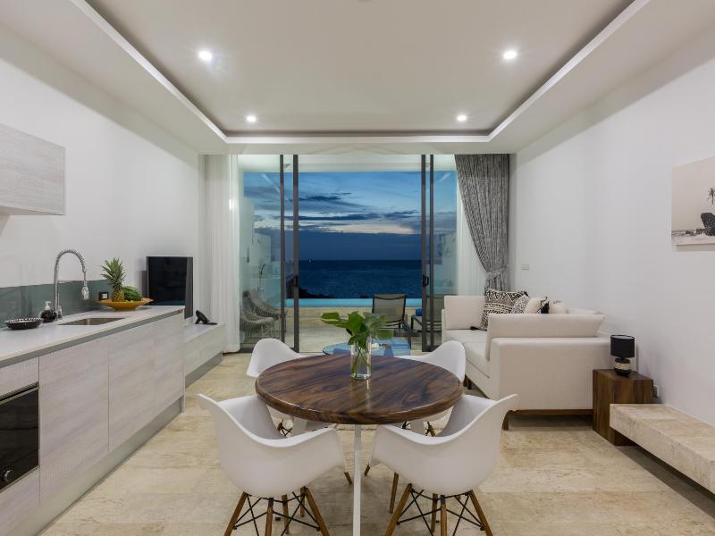 Skye Beach Hotel - Koh Samui - Oda