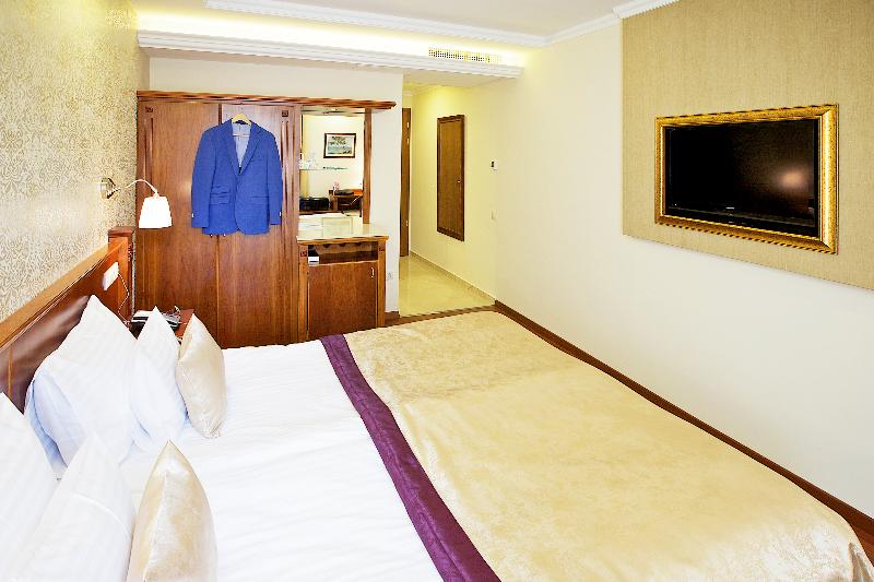 Gold Hotel Budapest - Oda