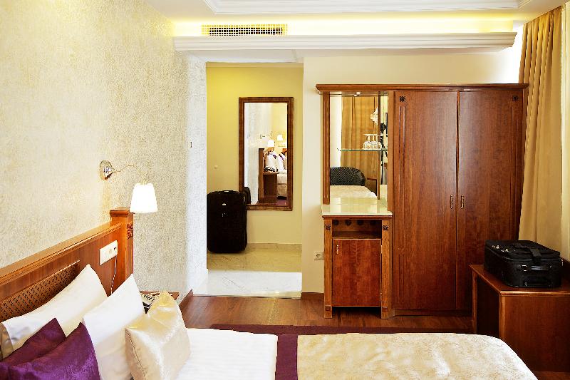 Gold Hotel Budapest - Oda