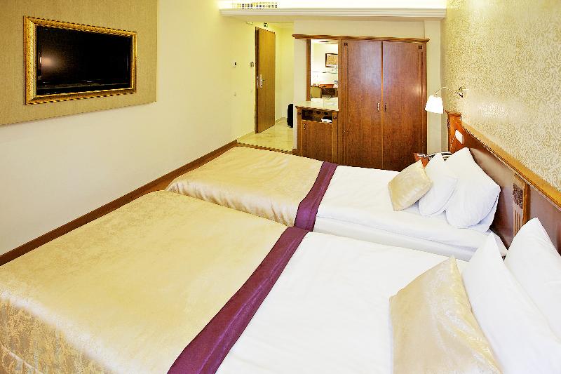 Gold Hotel Budapest - Oda