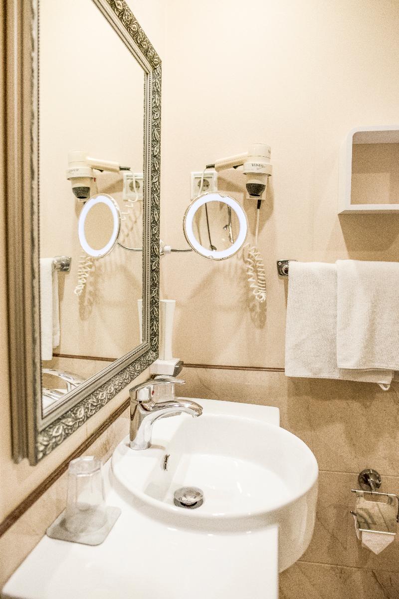 Gold Hotel Budapest - Oda