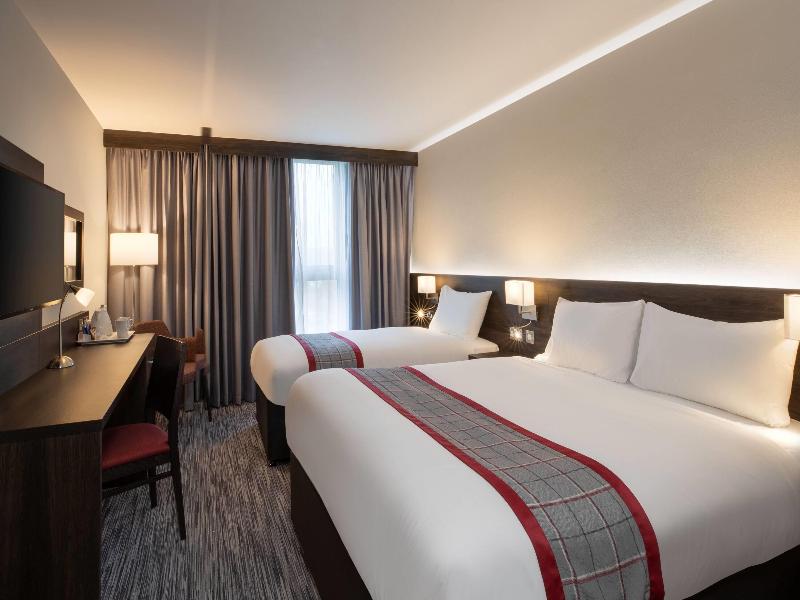 Ramada by Wyndham Leeds East - Oda