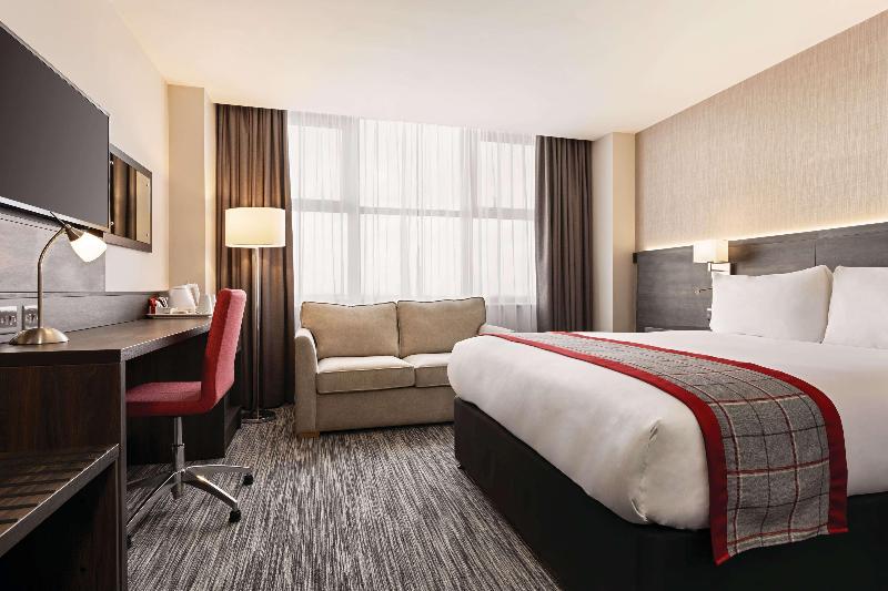 Ramada by Wyndham Leeds East - Oda