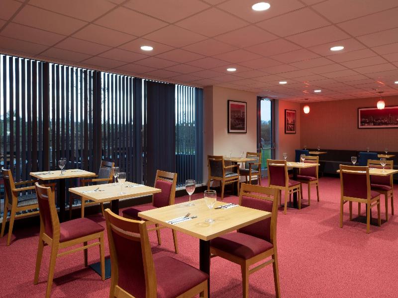 Ramada by Wyndham Leeds East - Restoran