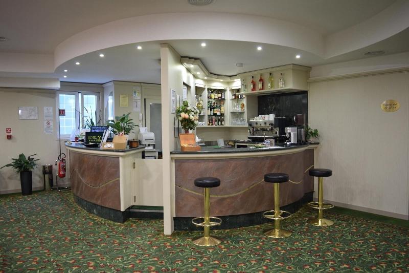 Hotel Europa - Bar